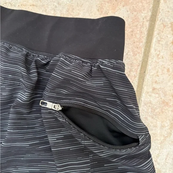 Lululemon T.H.E. Shorts Mens Medium Gray & Black 9” Linerless Gym Running - Picture 4 of 6